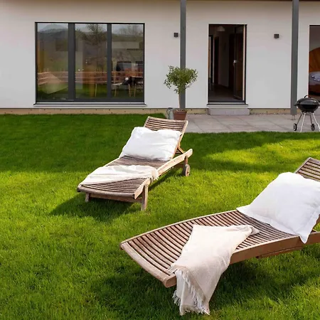 Weitblick Im Dahner Felsenland *